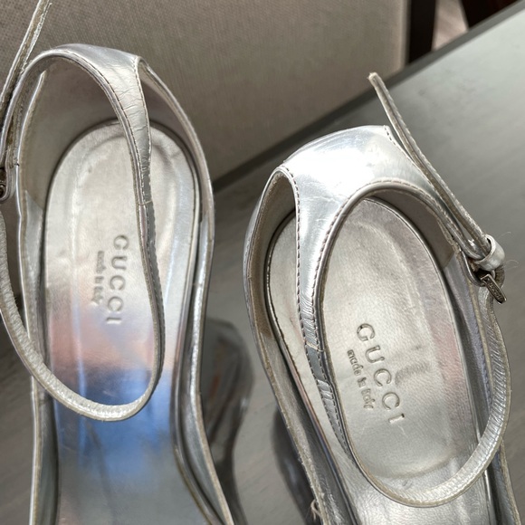 Gucci Open Metallic Silver Toe Wedge - Picture 7 of 10